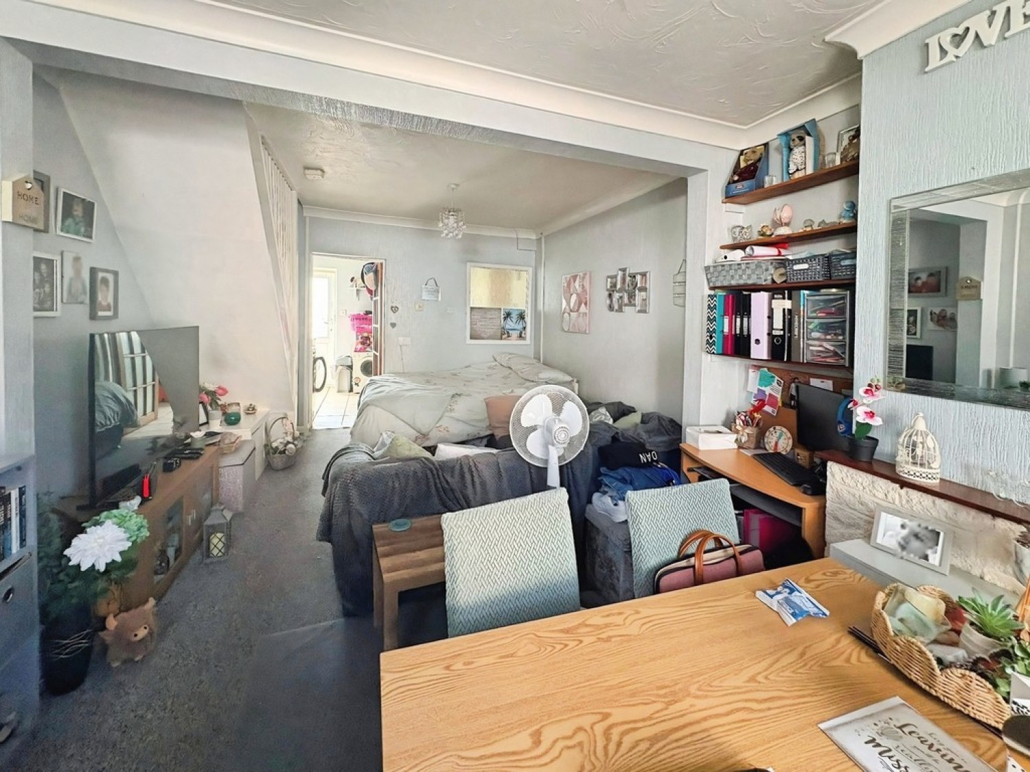 2 bedroom House for Sale Alma Place, Linden
