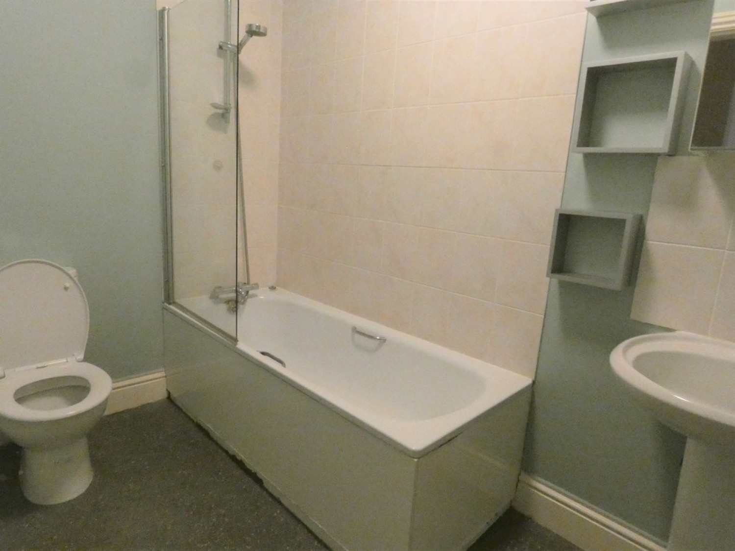 2 bedroom Flat for Letting Denmark Road, Kingsholm, Gloucester