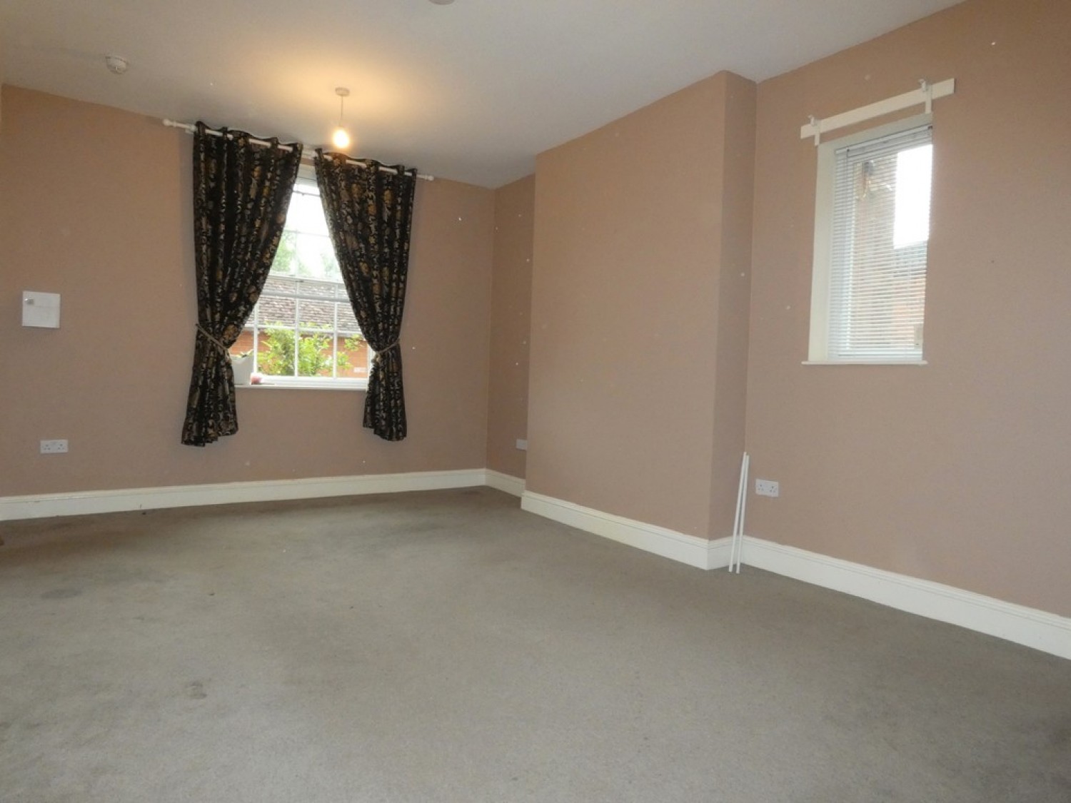 2 bedroom Flat for Letting Denmark Road, Kingsholm, Gloucester