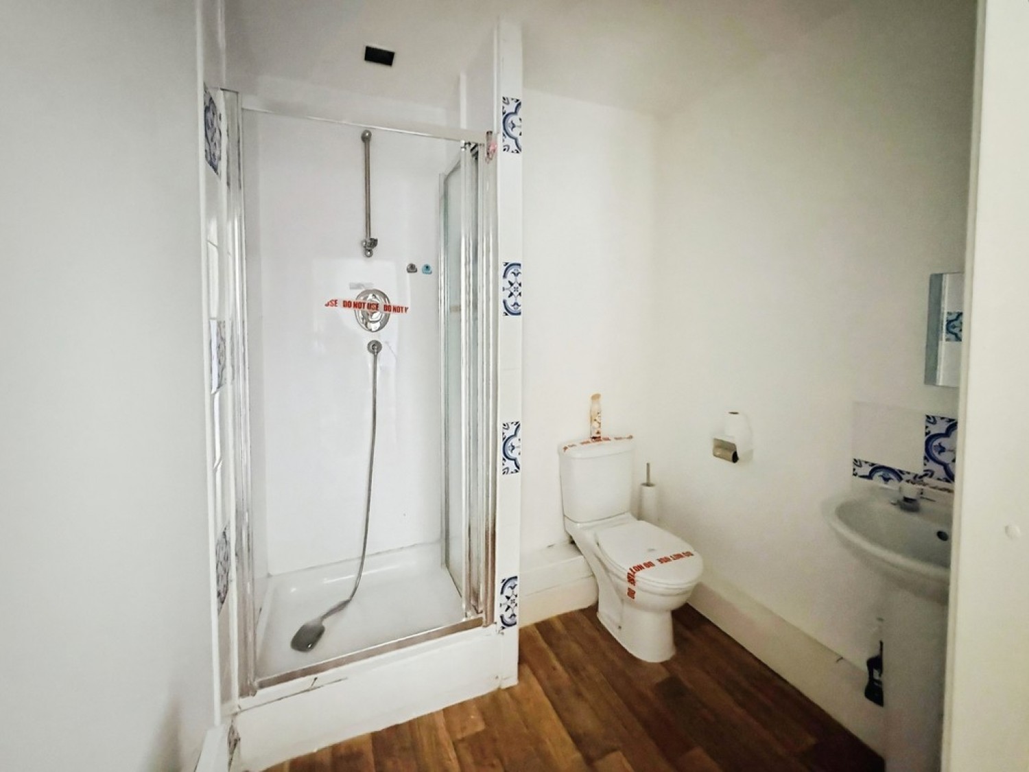 2 bedroom Flat for Letting The Crescent, Gloucester