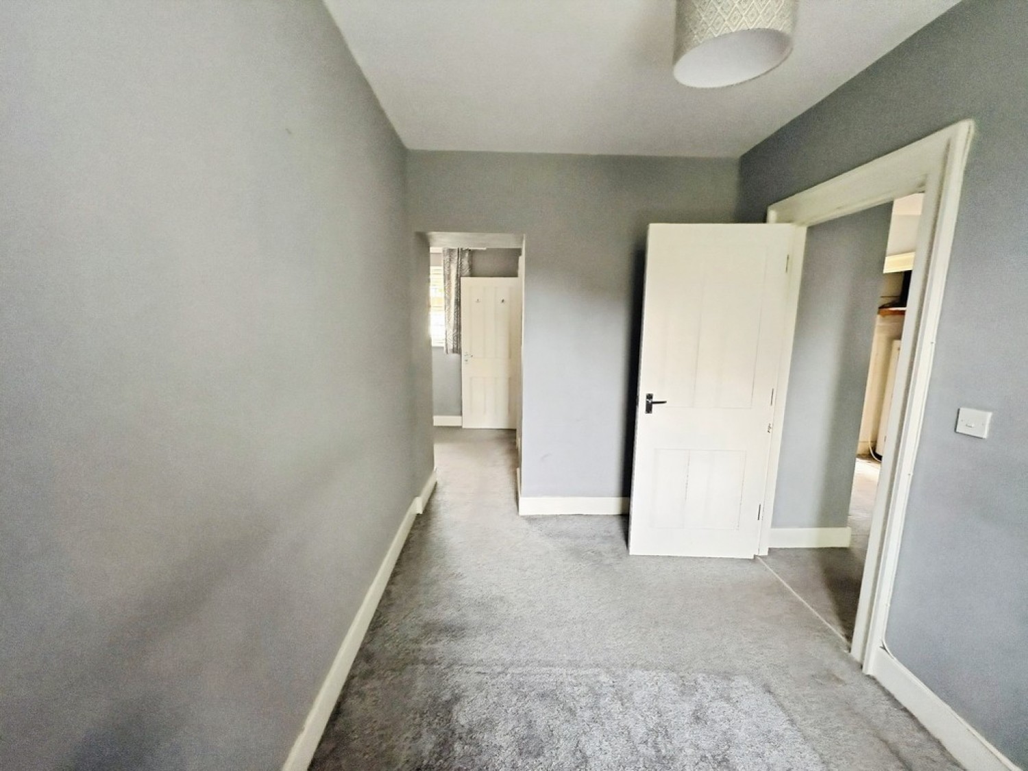 2 bedroom Flat for Letting The Crescent, Gloucester