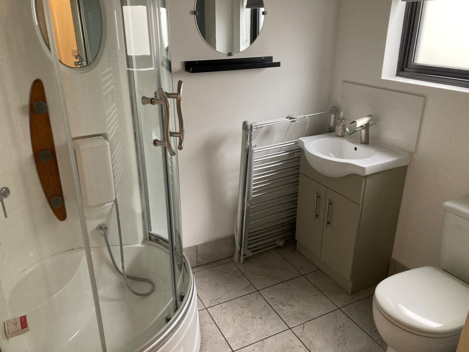 1 bedroom Flat for Letting Quires Court, Hare Lane, Gloucester