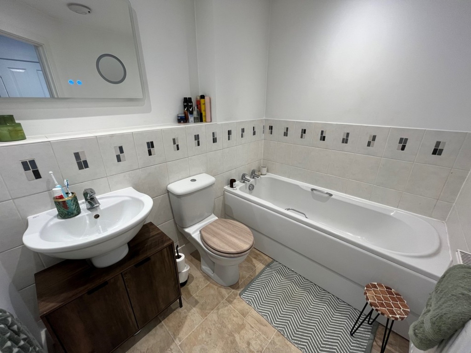 2 bedroom Flat for Letting Suffolk Drive, Gloucester