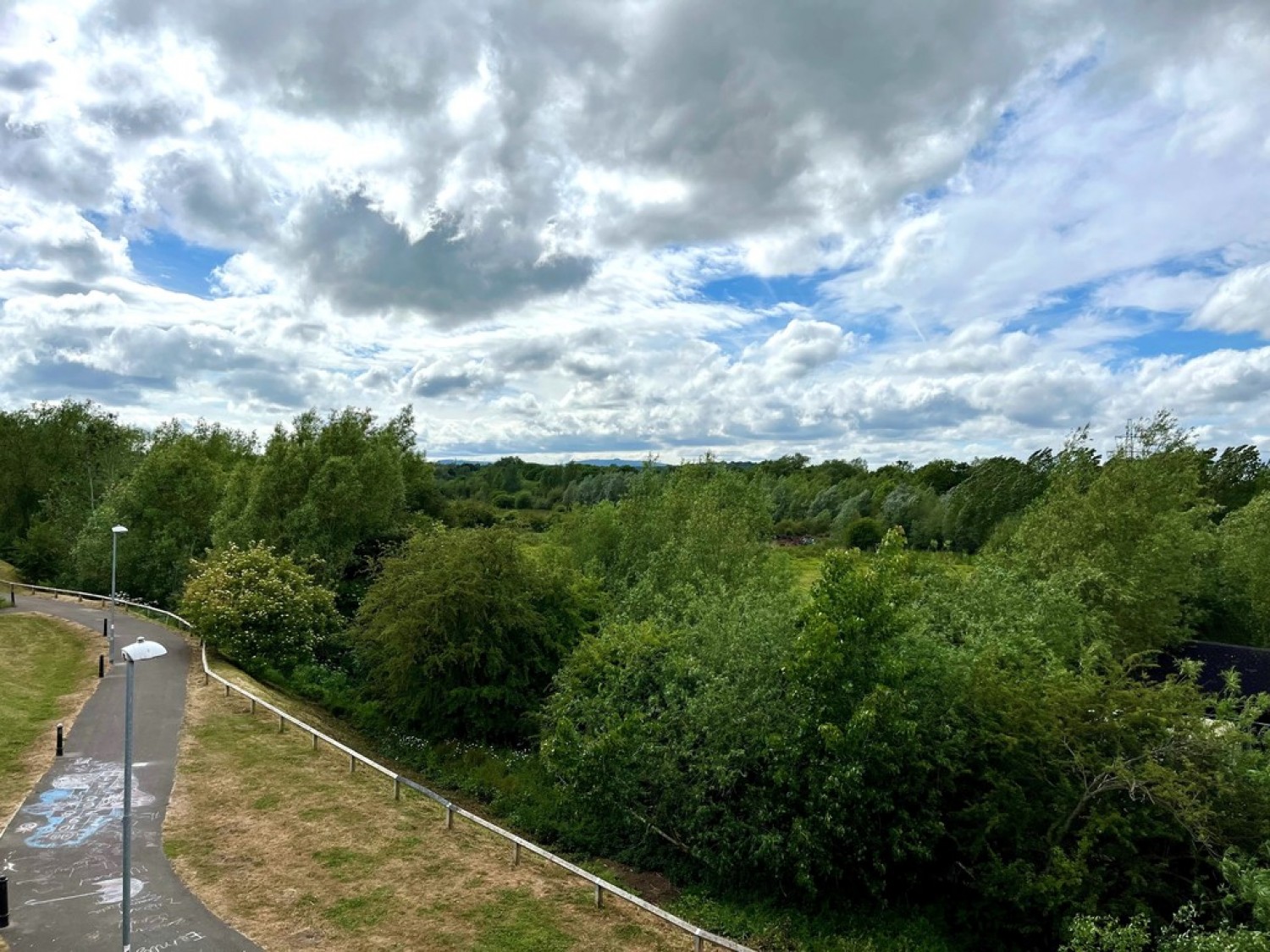 Longhorn Avenue, Gloucester