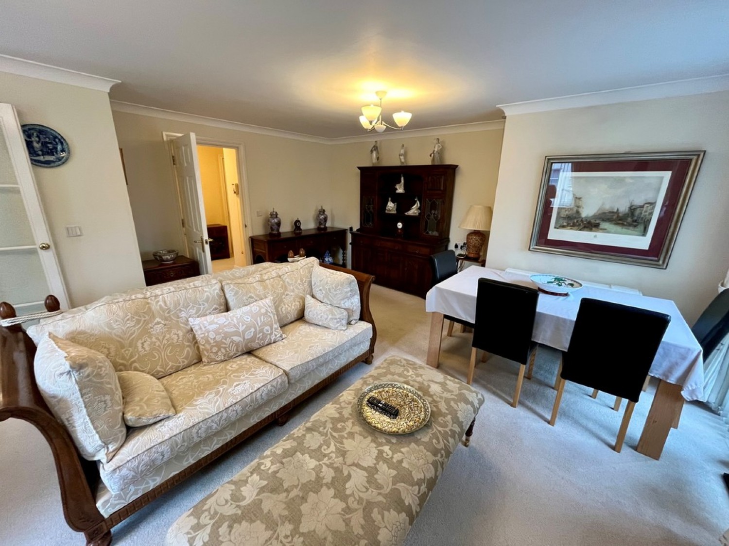 2 bedroom Flat for Sale Cathedral Court, London Road, Gloucester