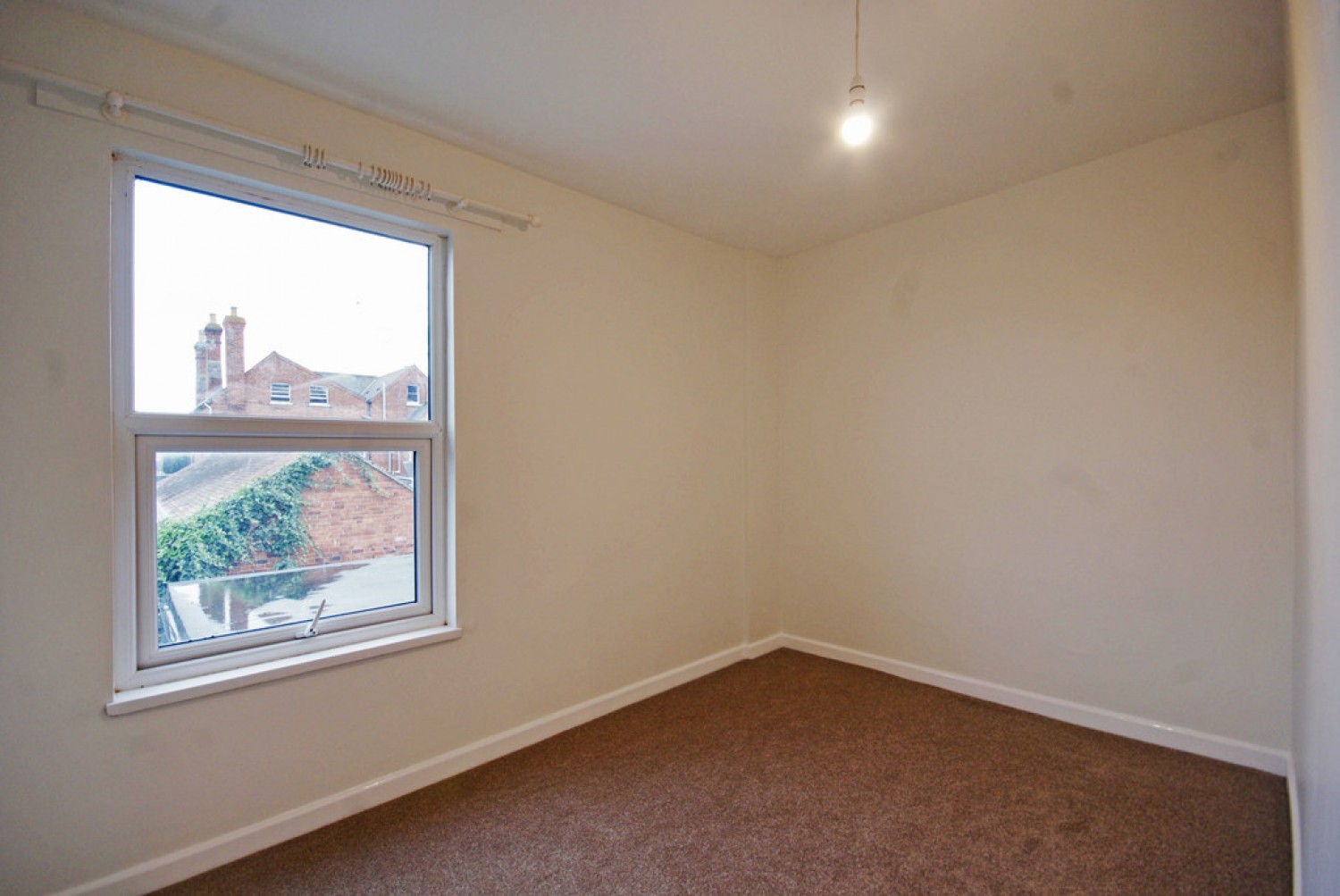 2 bedroom House for Letting Victory Road, Gloucester