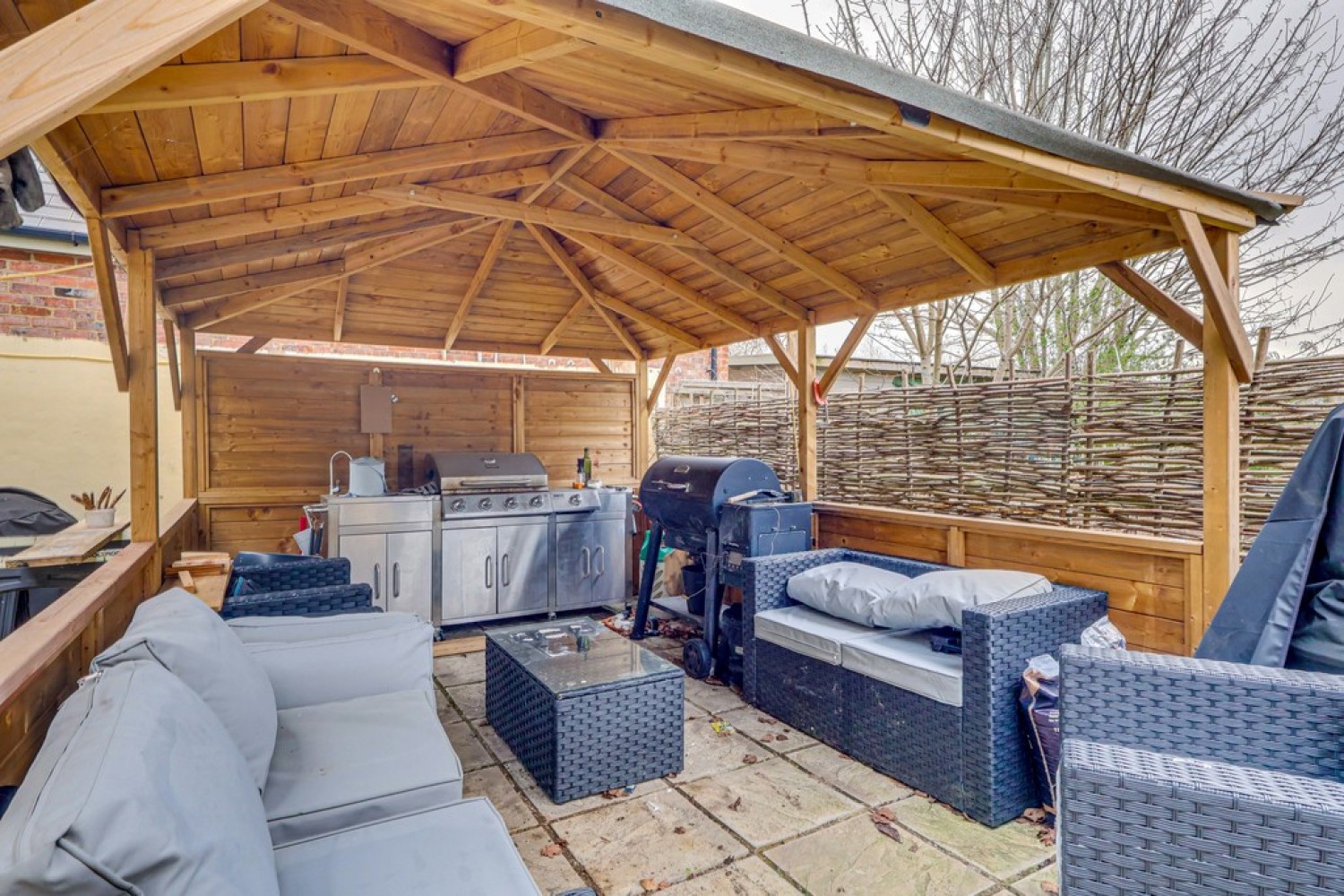 4 bedroom House for Sale Hucclecote, Gloucester, Gloucestershire