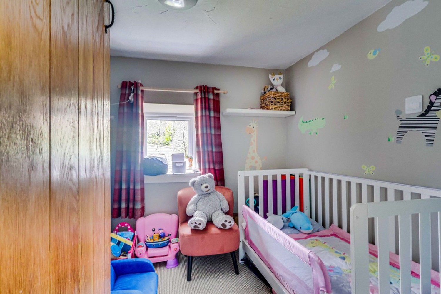 4 bedroom House for Sale Hucclecote, Gloucester, Gloucestershire