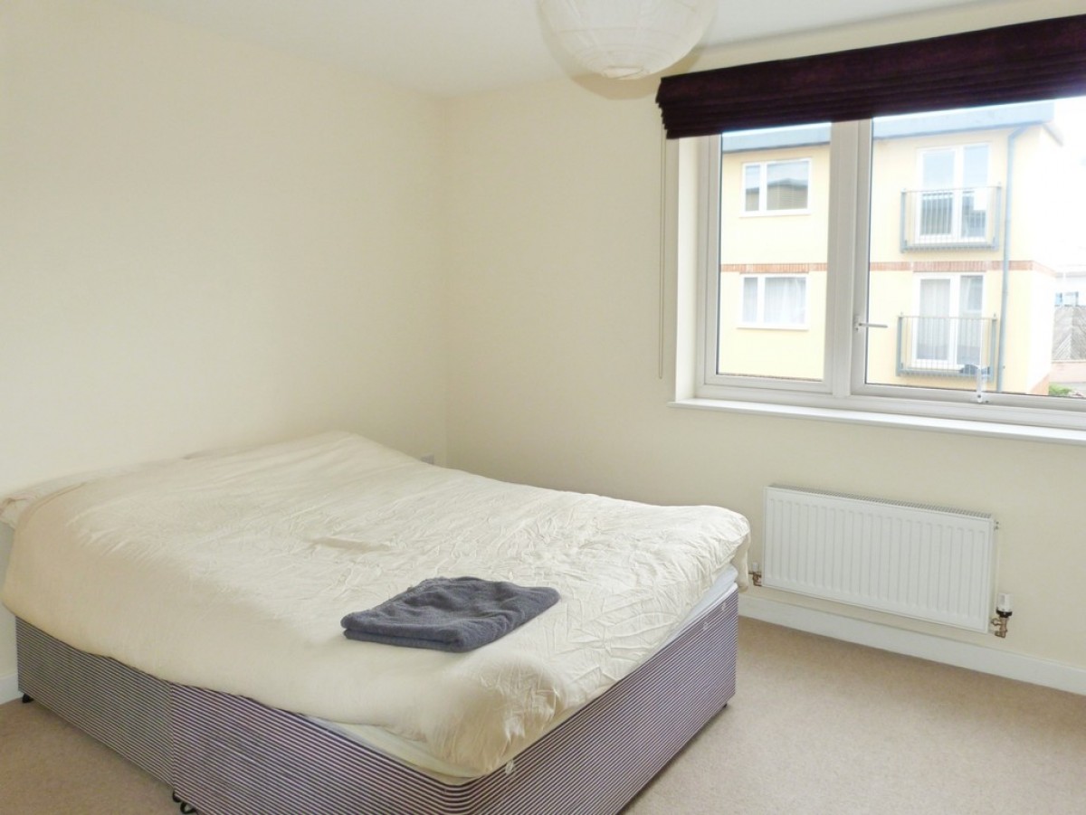 Longhorn Avenue, Gloucester