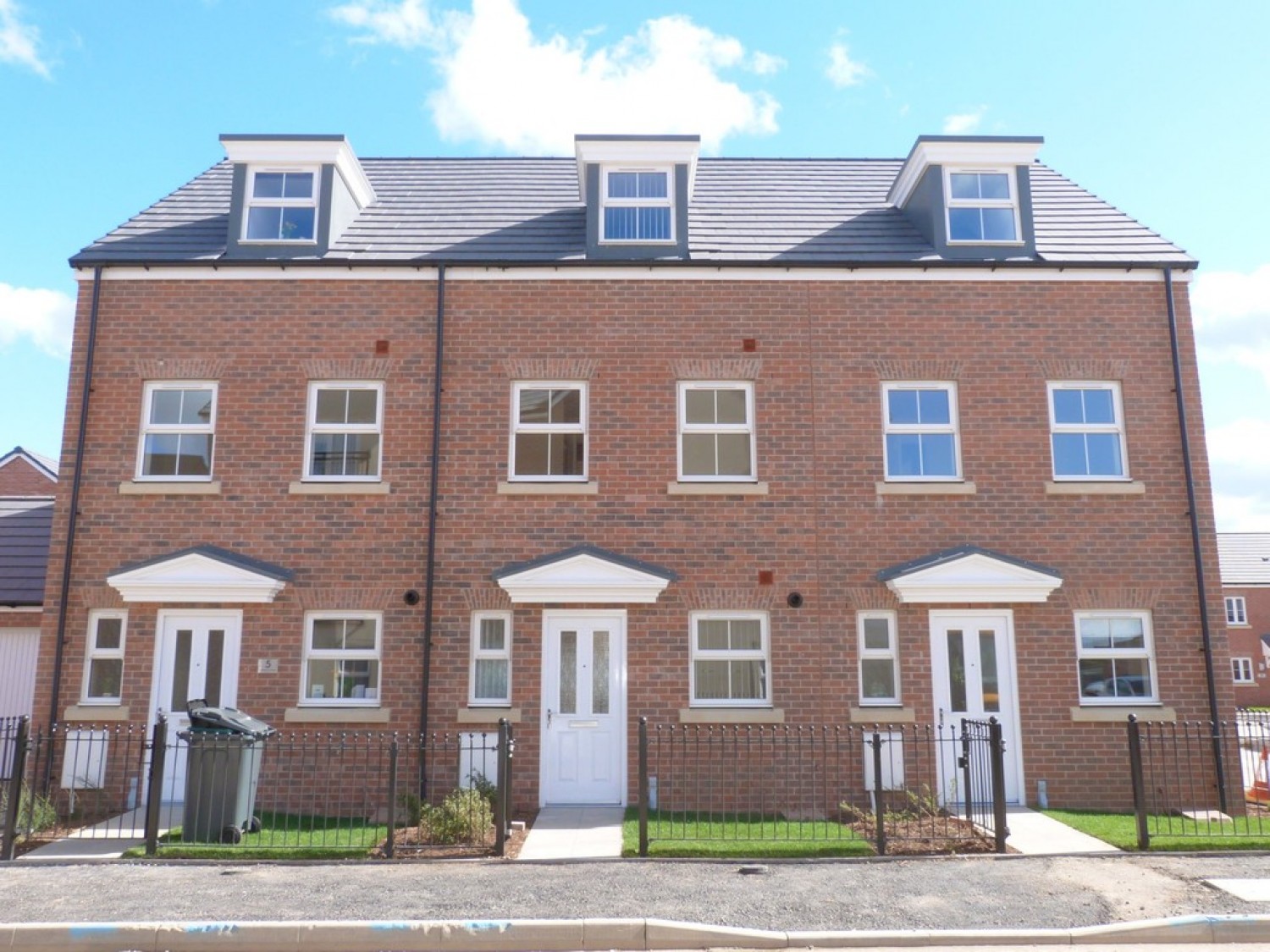3 bedroom House for Sale Snetterton Heath, Kingsway