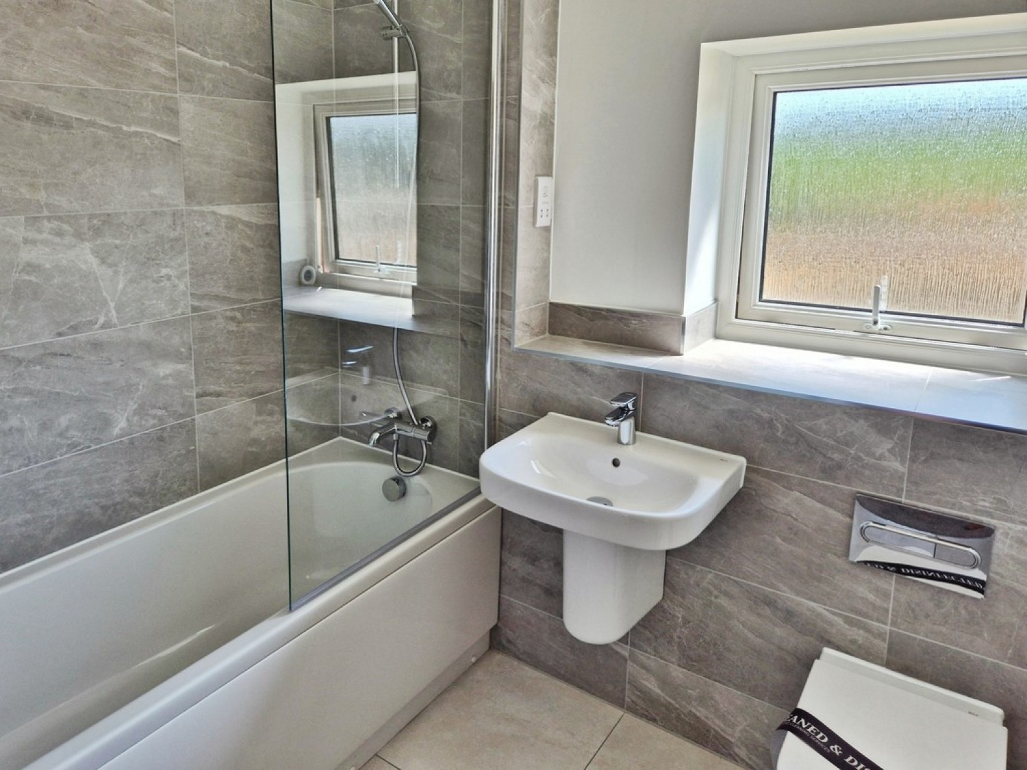 3 bedroom House for Letting Caligae Square, Brockworth