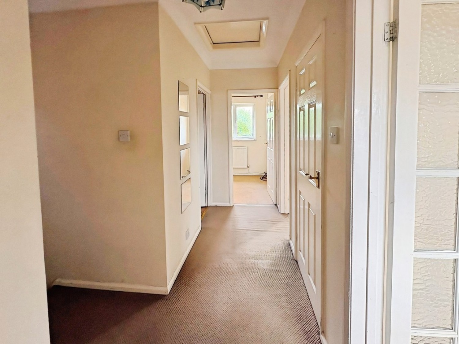 2 bedroom Flat for Letting Chesterton Court, Longford