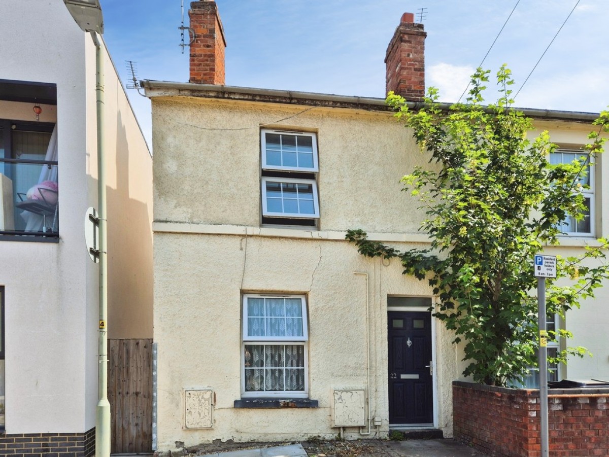 Worcester Parade, Gloucester, Gloucestershire