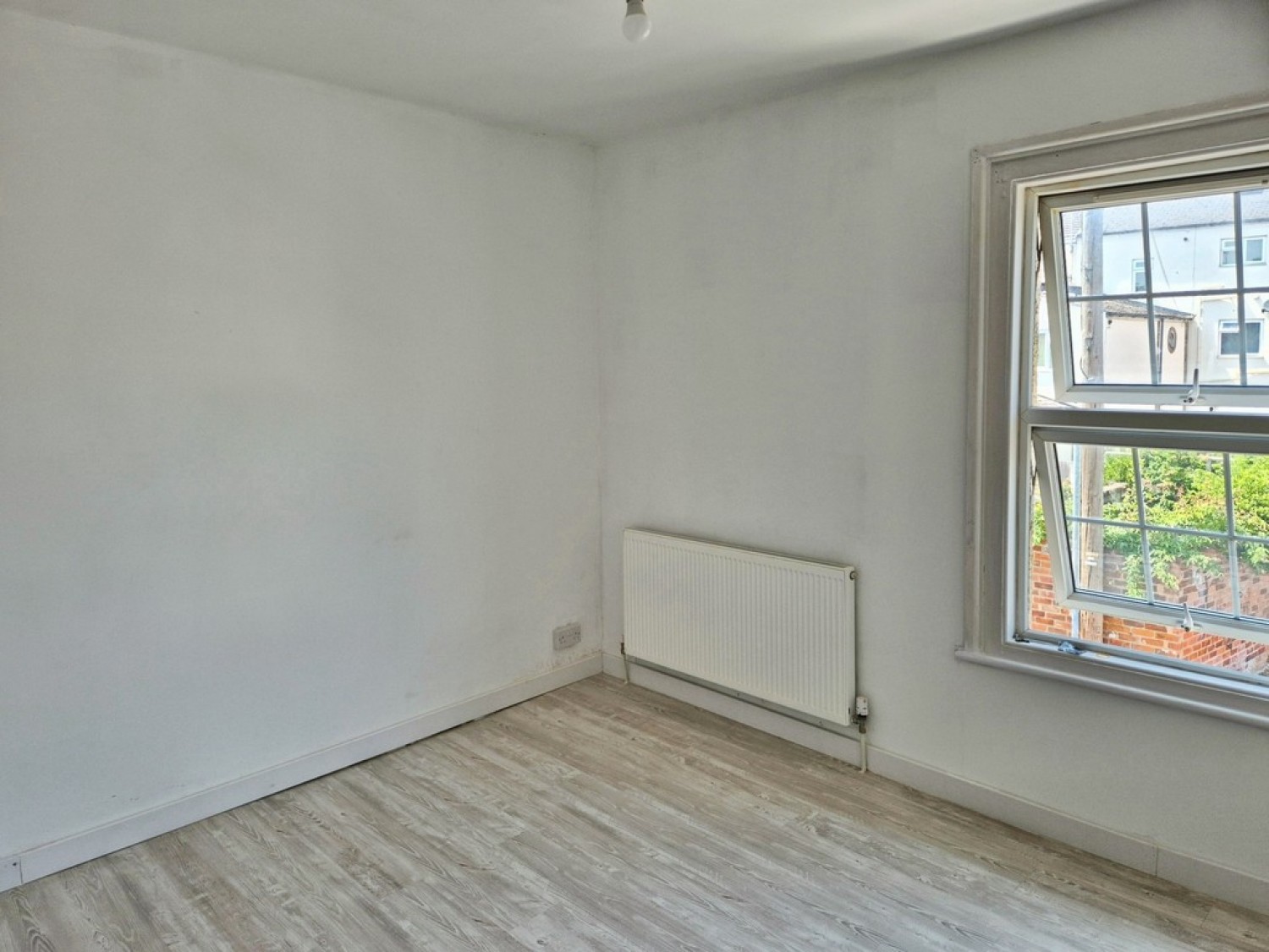 2 bedroom House for Letting Worcester Parade, Gloucester, Gloucestershire