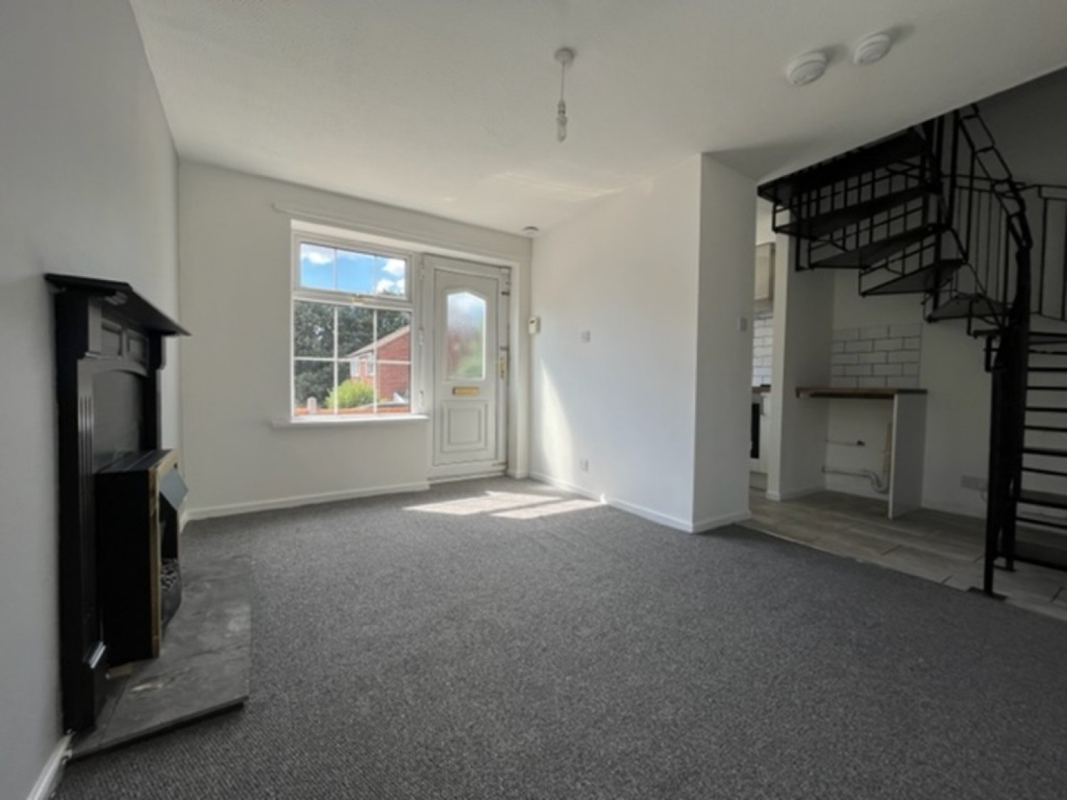 1 bedroom House for Letting Farrendale Close, Forest Town, Mansfield