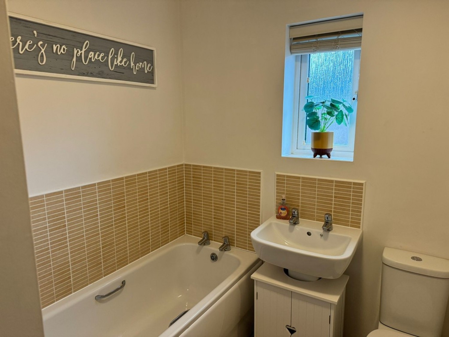 3 bedroom House for Letting Mandalay Road, Pleasley, Mansfield