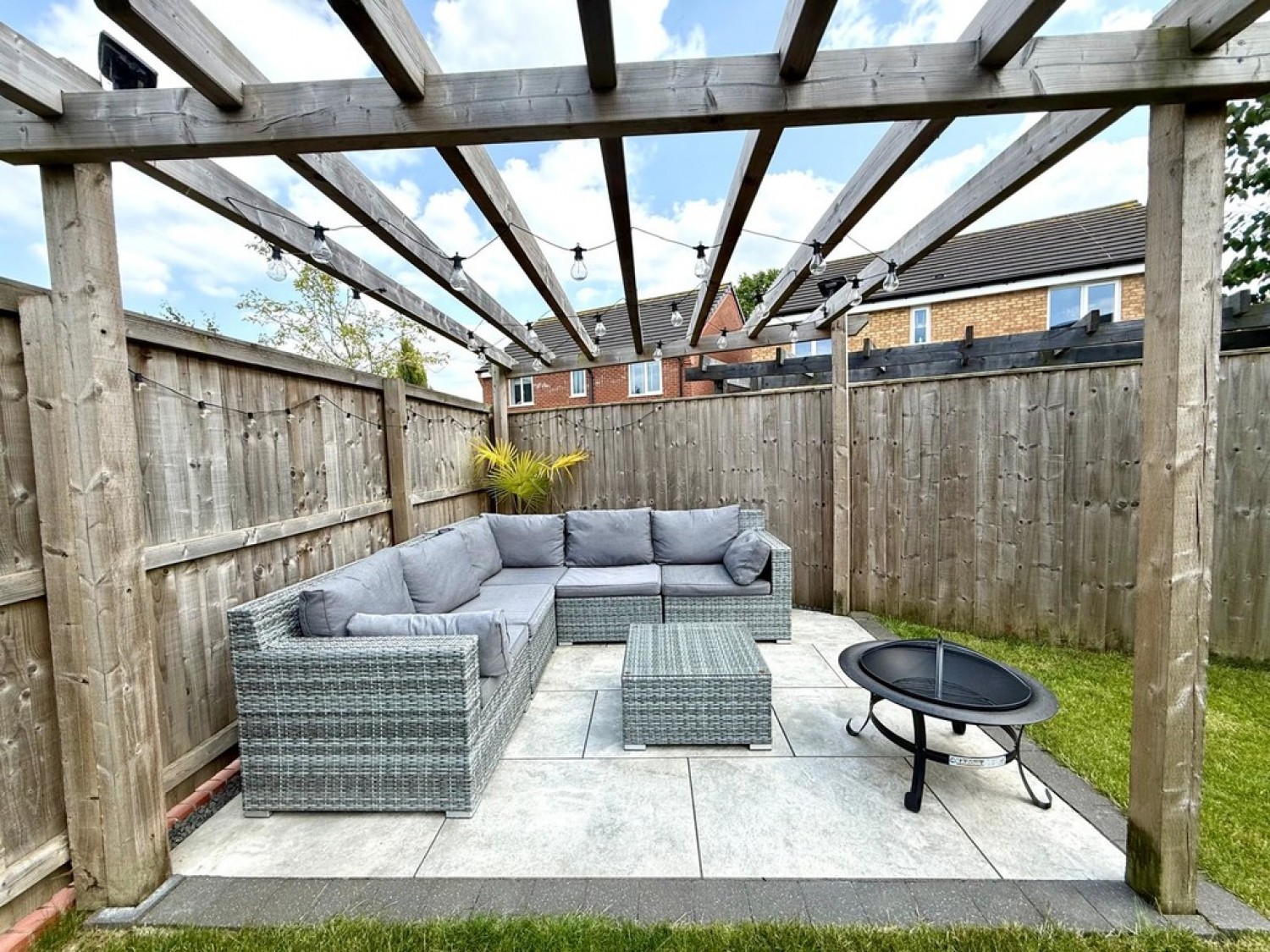 Honey Bee Gardens , Sutton In Ashfield , Nottinghamshire