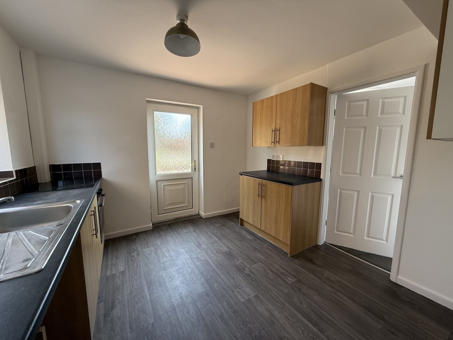 3 bedroom House for Letting Gorseway, Clipstone Village, Nottinghamshire