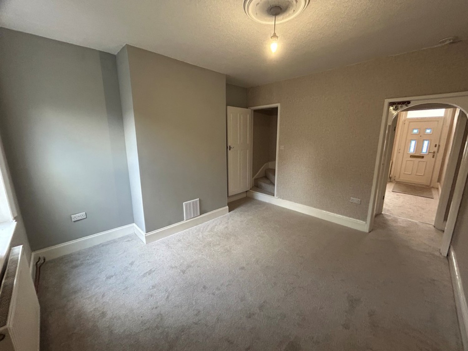 3 bedroom House in Vale Road, Mansfield Woodhouse, Nottinghamshire