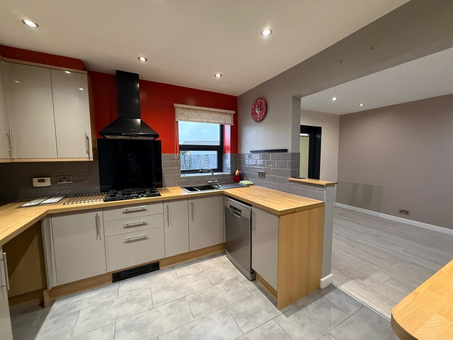 3 bedroom House in Mansfield Road, Sutton In Ashfield