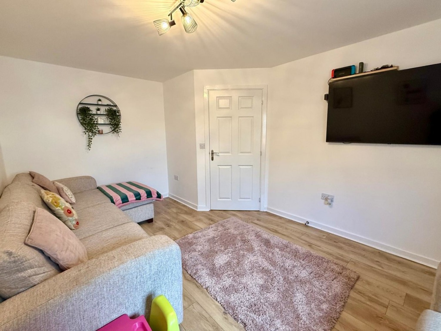 Mandalay Road, Pleasley