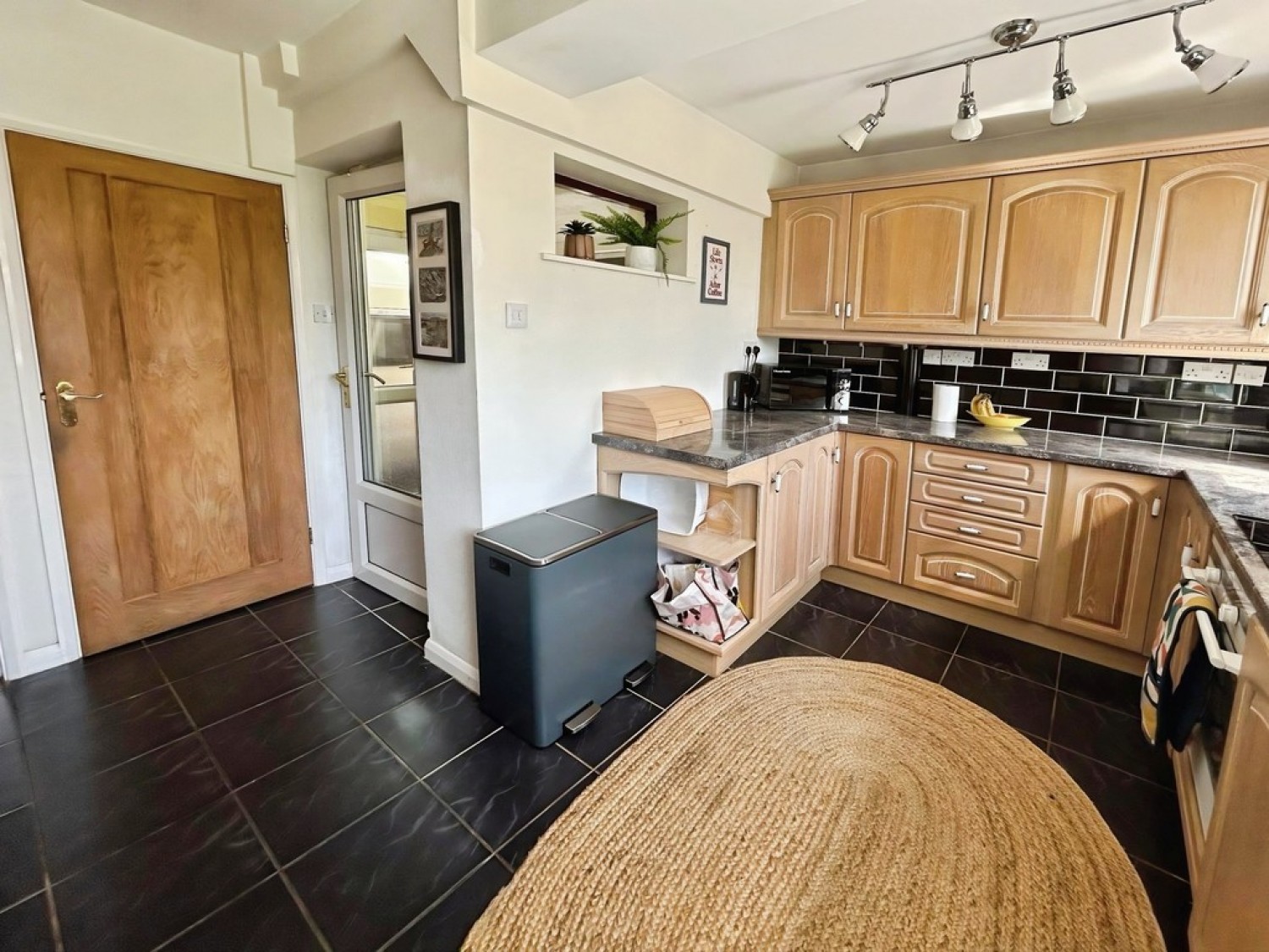 3 bedroom House for Sale Mansfield Road, Sutton In Ashfield, Nottinghamshire