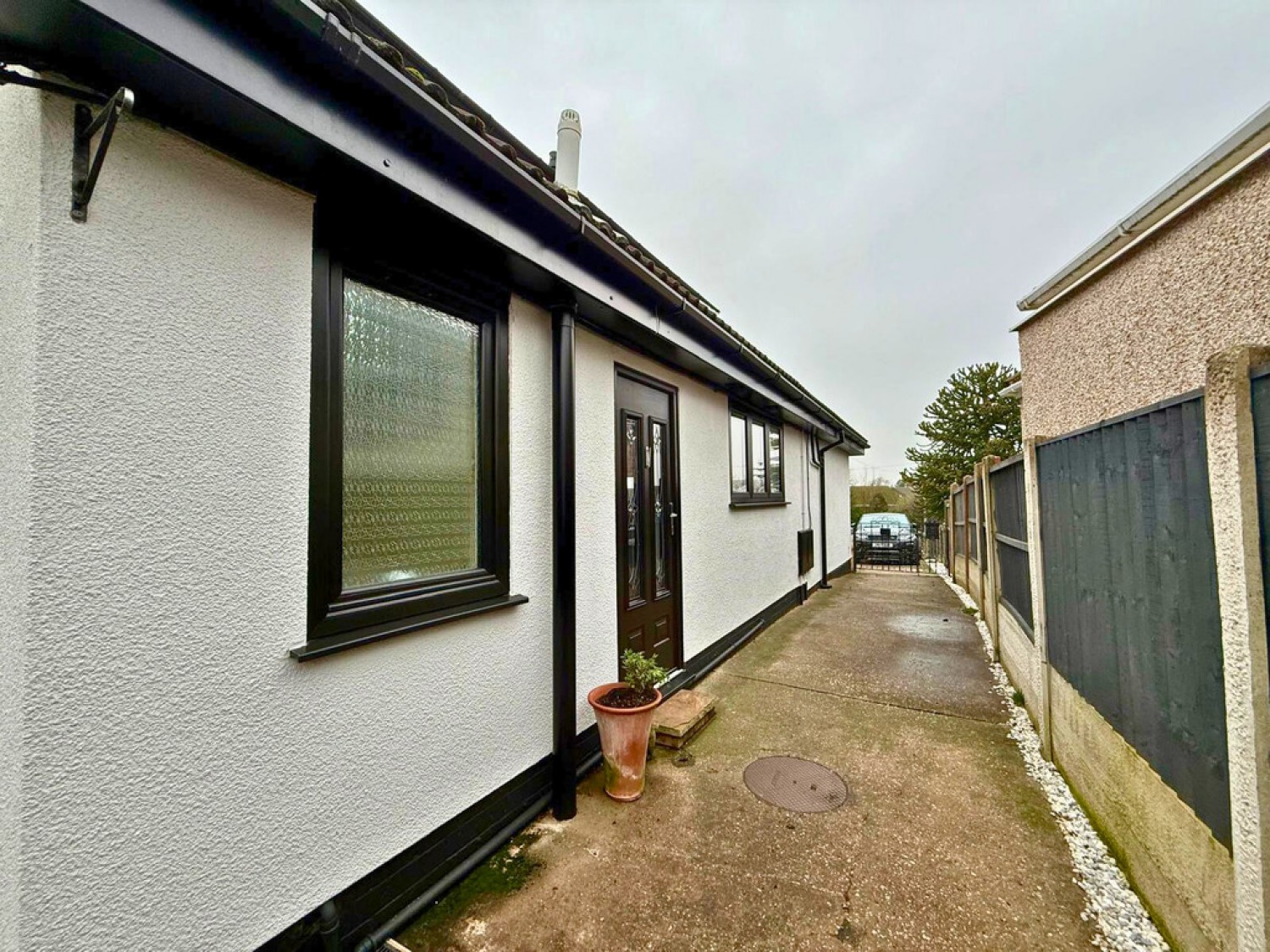 3 bedroom Bungalow in Riding Hill Avenue, Shirebrook, Mansfield
