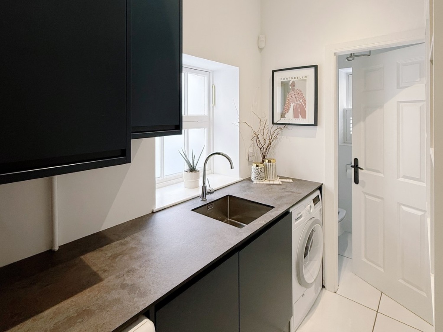 3 bedroom Flat in The Quadrangle, Mansfield, Nottinghamshire