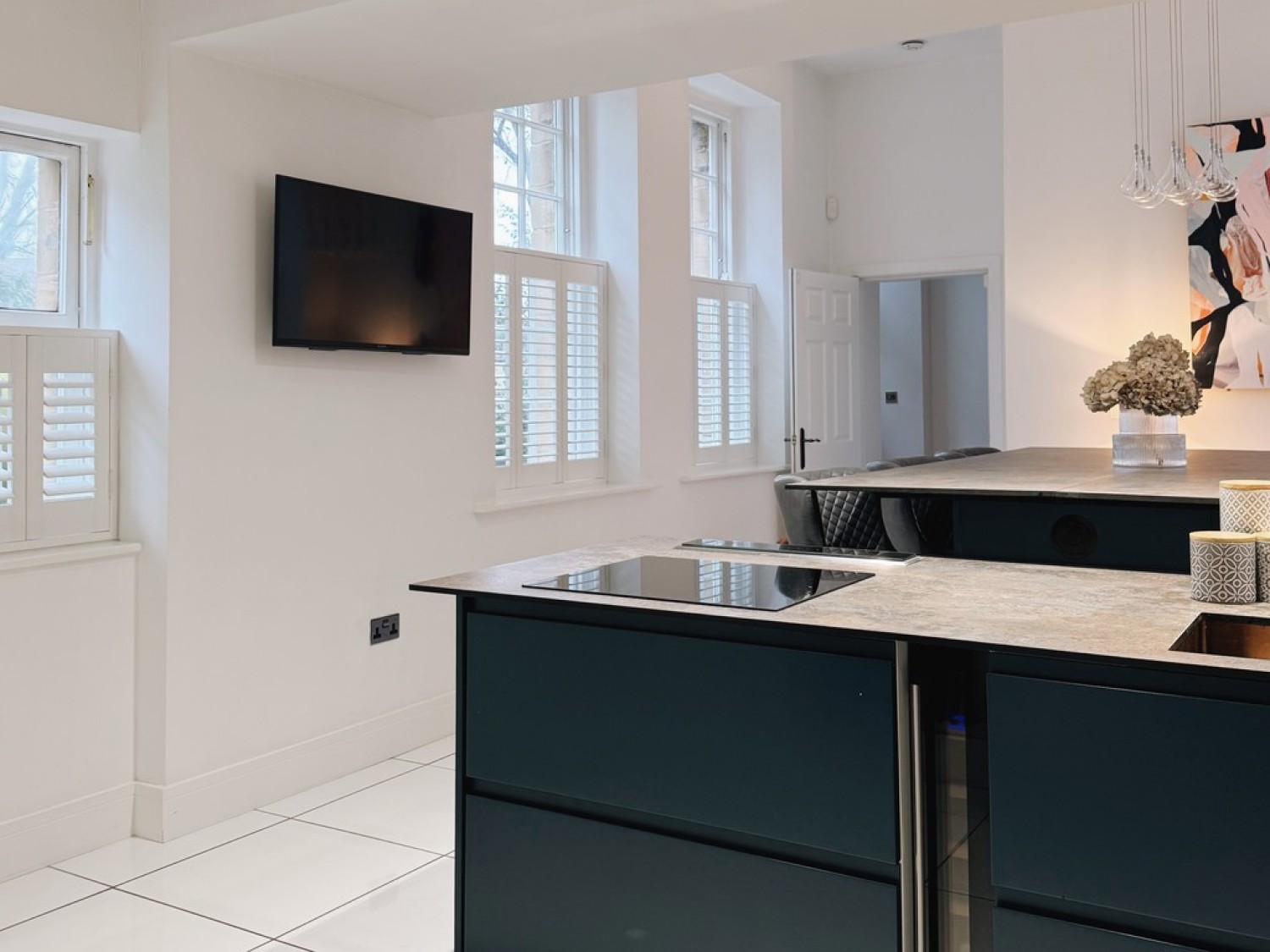 3 bedroom Flat in The Quadrangle, Mansfield, Nottinghamshire