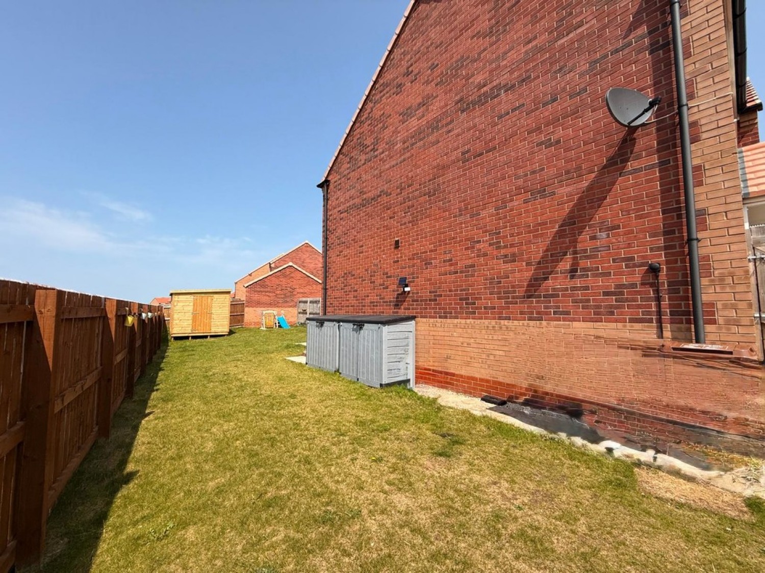 2 bedroom House in Sir Brian Way, Bilsthorpe, Nottinghamshire