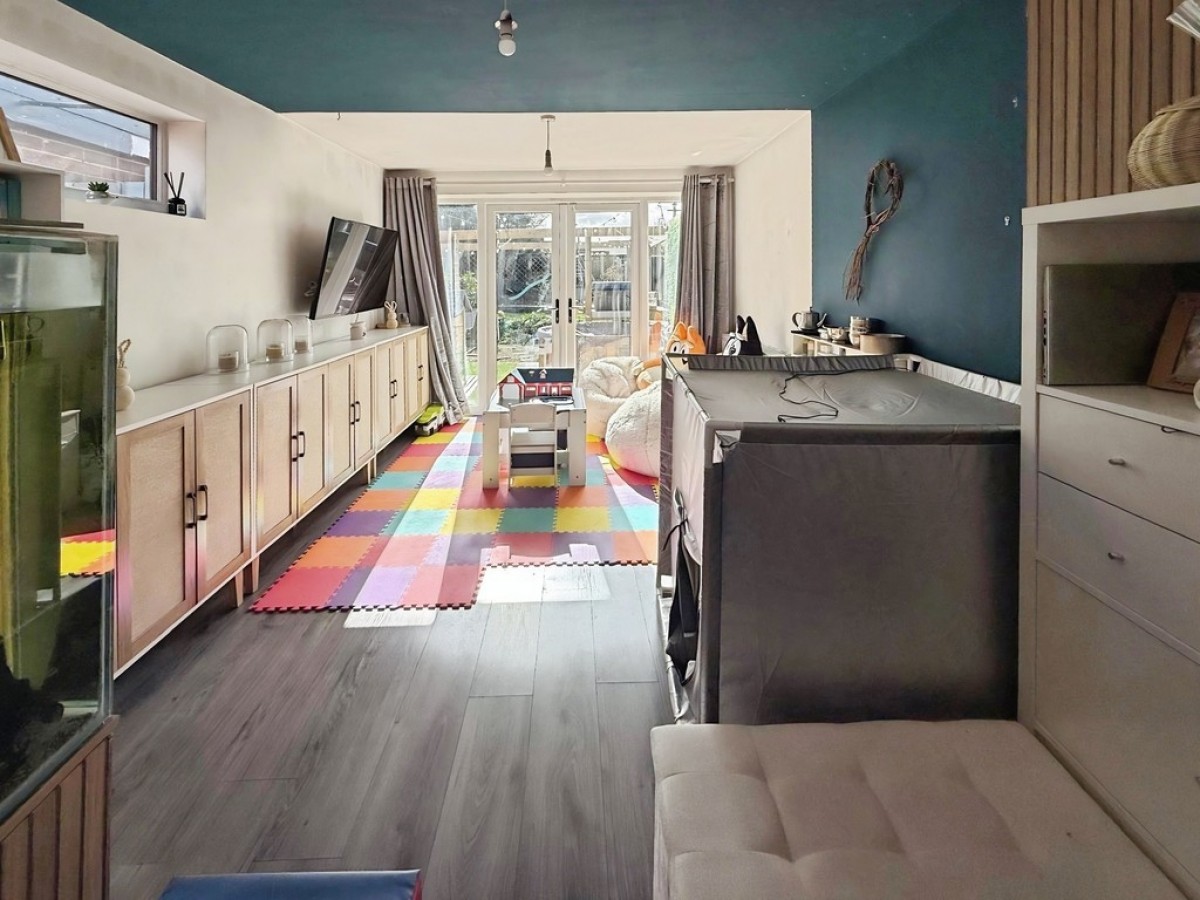 Louwil Avenue, Mansfield Woodhouse, Nottinghamshire