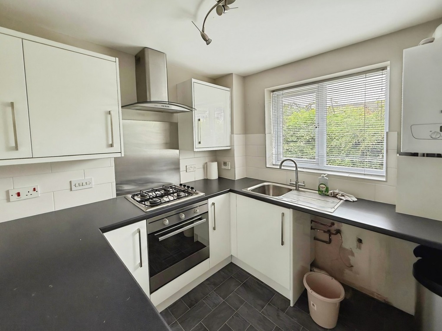 2 bedroom House for Letting Hedgerow Close, Sutton In Ashfield, Nottinghamshire