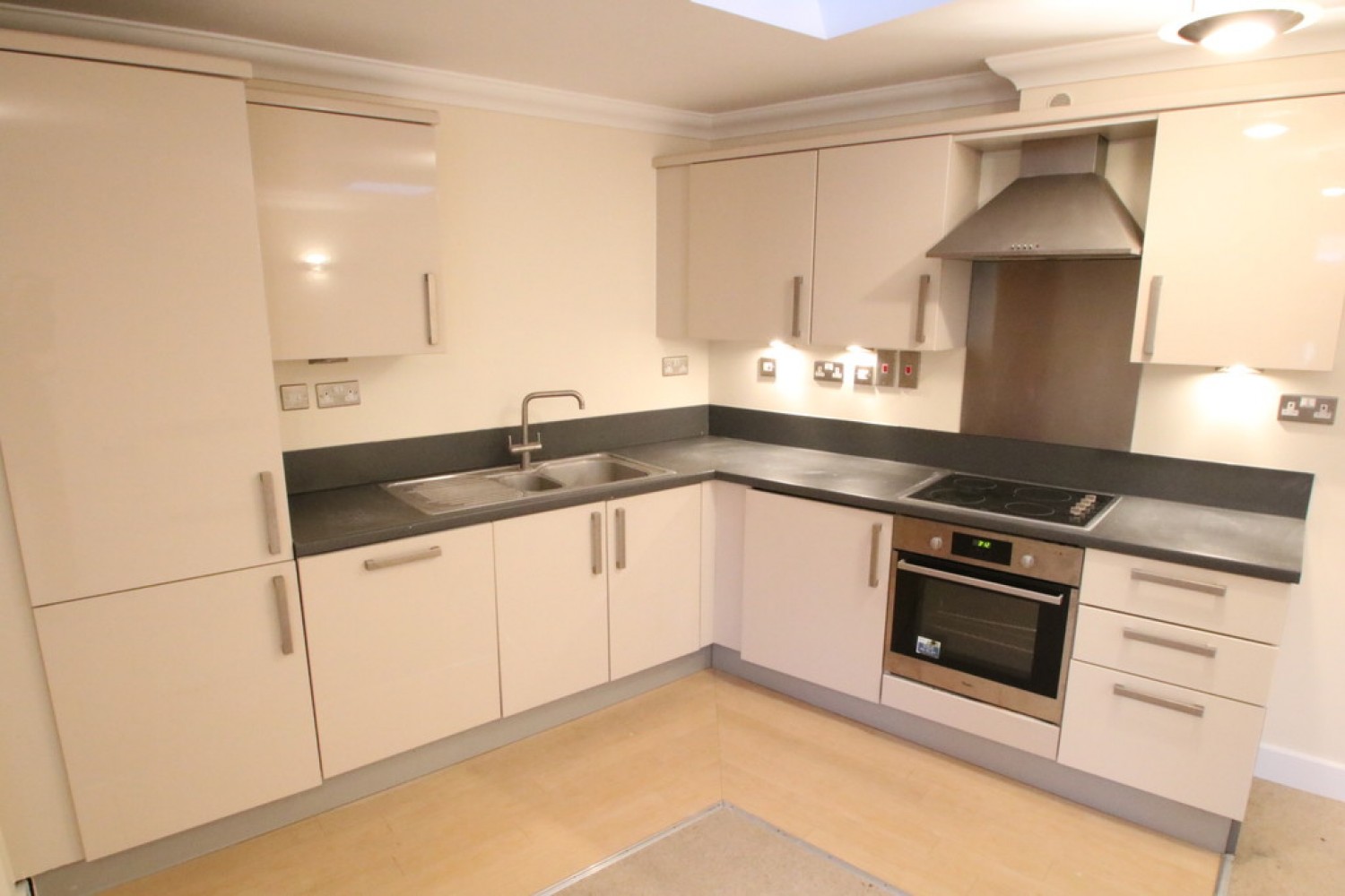 Amber Court, 155a Cherry Orchard Road