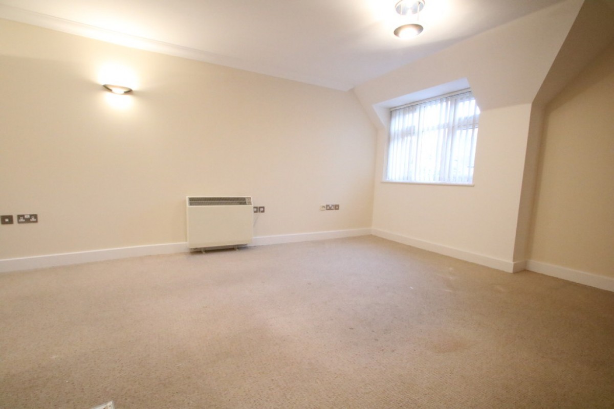 Amber Court, 155a Cherry Orchard Road