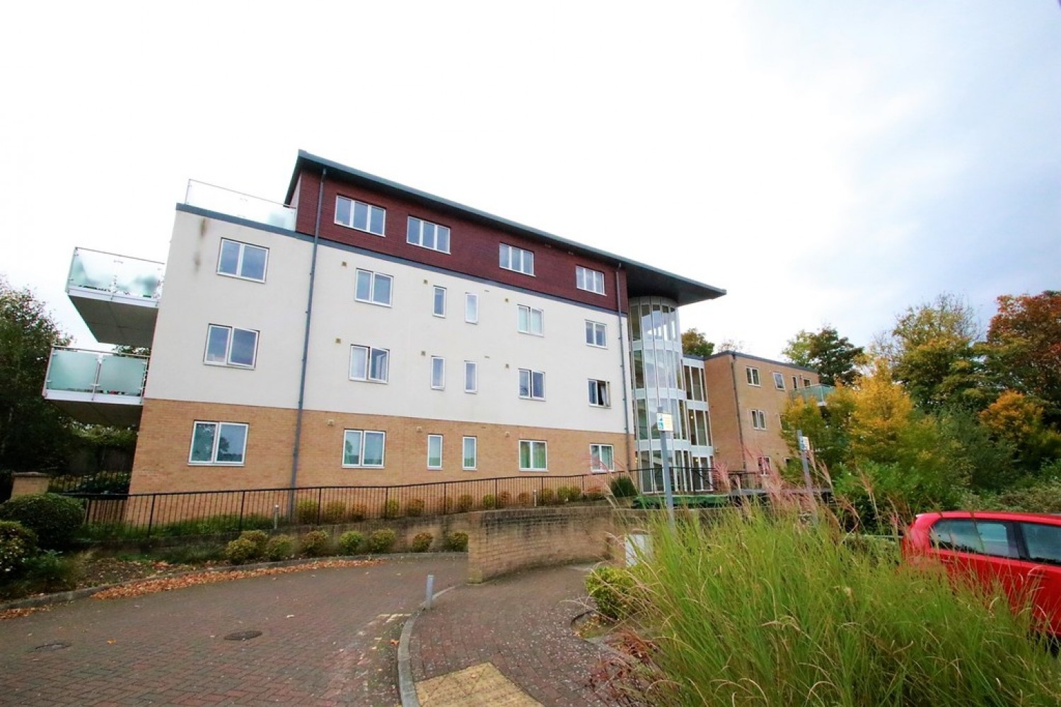 2 bedroom Flat for Letting Sanderstead, South Croydon