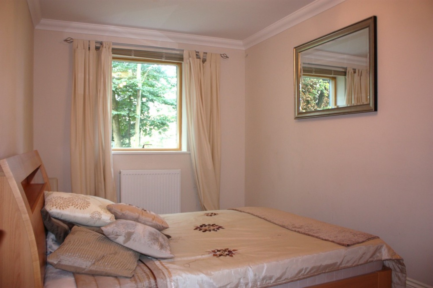 2 bedroom Flat for Letting Sanderstead, South Croydon