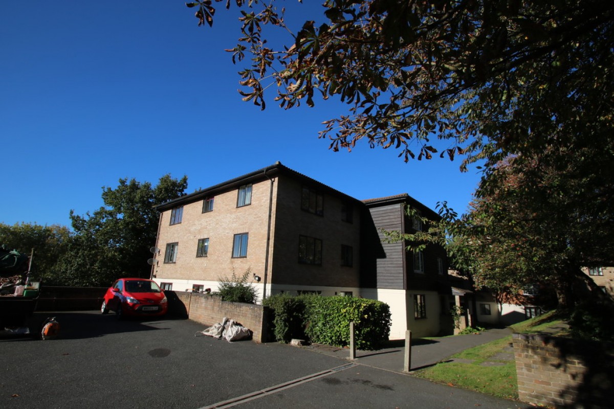 Fairbairn Close, Purley