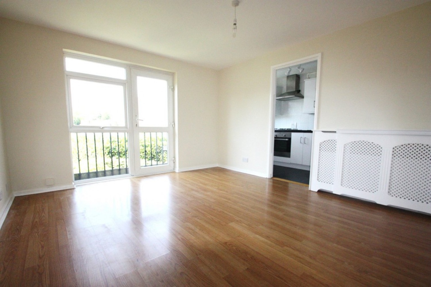 1 bedroom Flat in Holmbury Grove, Forestdale, Surrey
