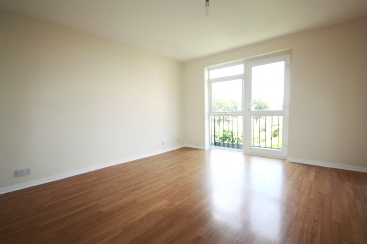 Holmbury Grove, Forestdale, Surrey