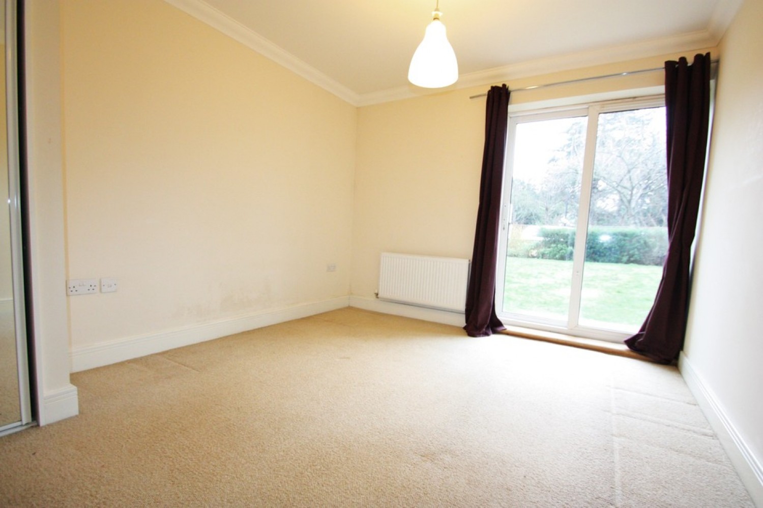 2 bedroom Flat for Letting Pampisford Road, South Croydon, Surrey