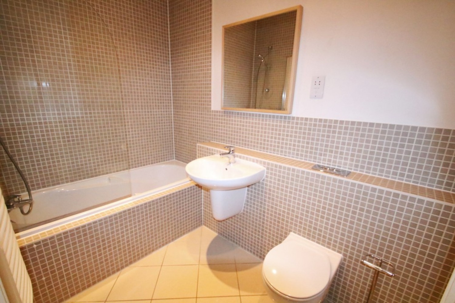 Isis Apartments, 215 Pampisford Road