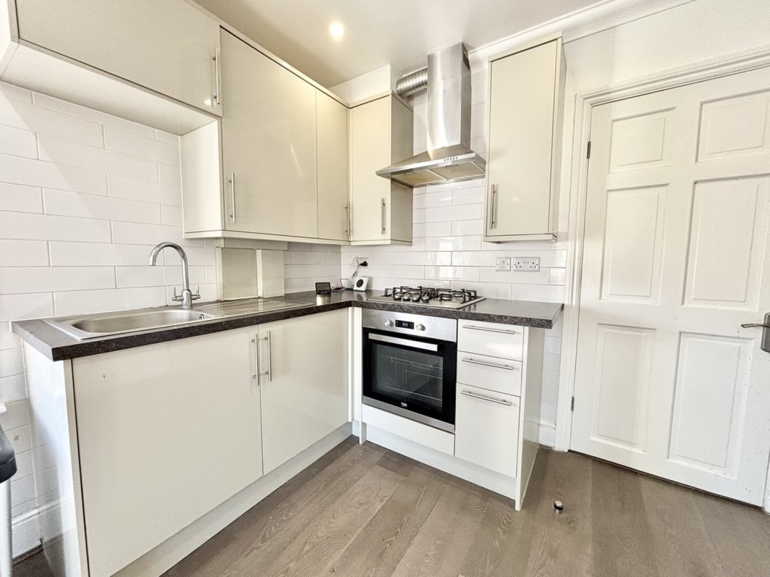 2 bedroom Flat for Letting Avondale Road, South Croydon