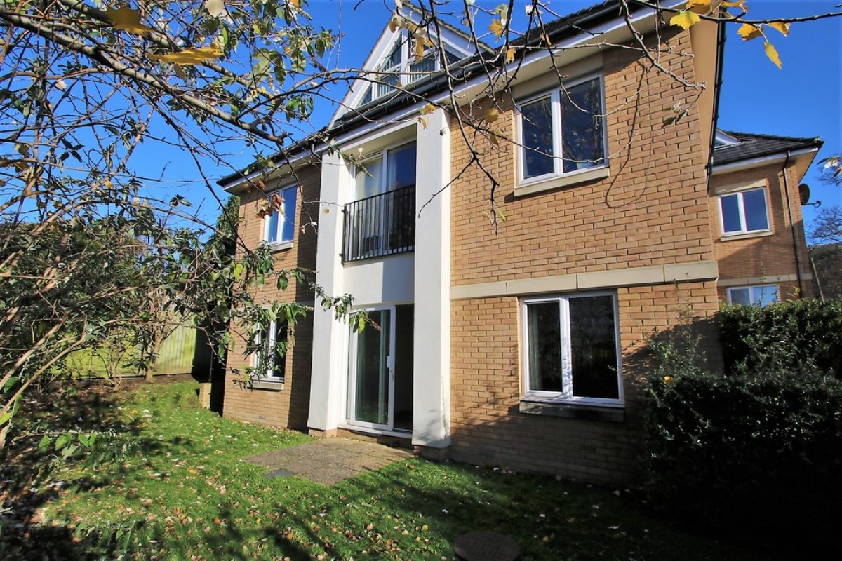 Pampisford Road, South Croydon