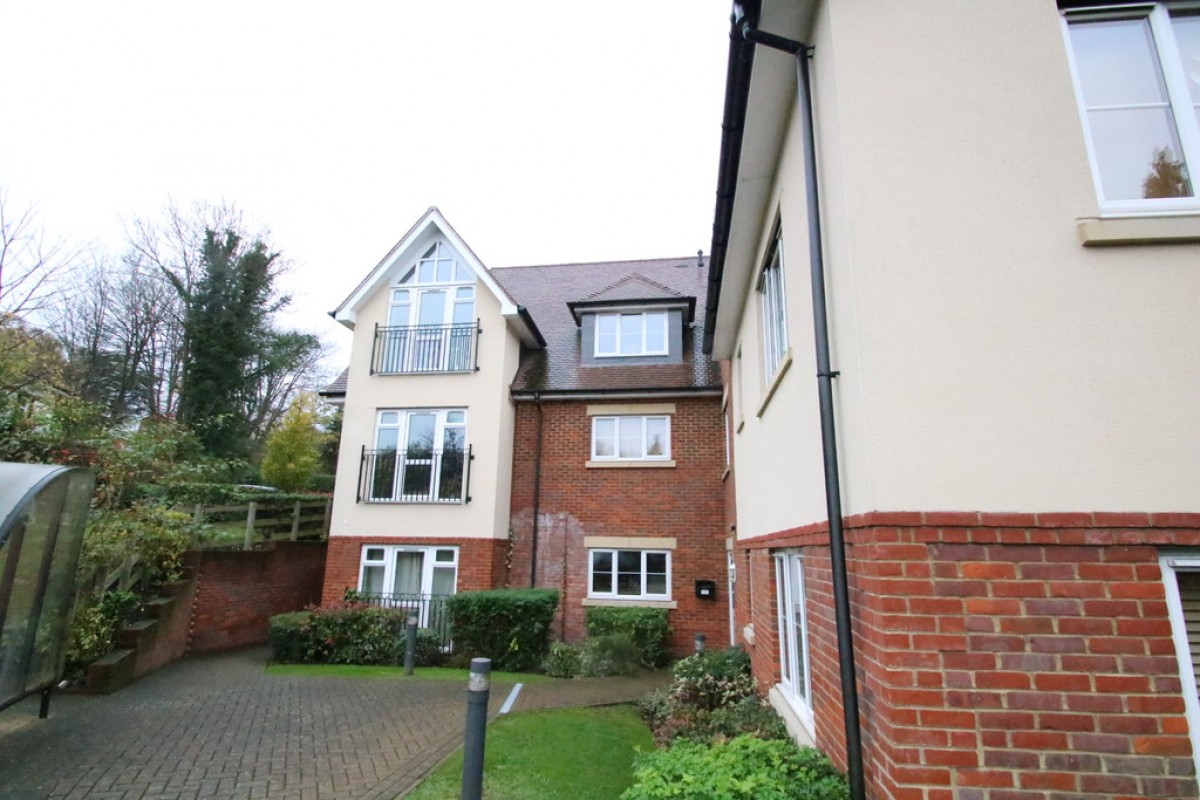 Woodcote Valley Road, Purely, Surrey