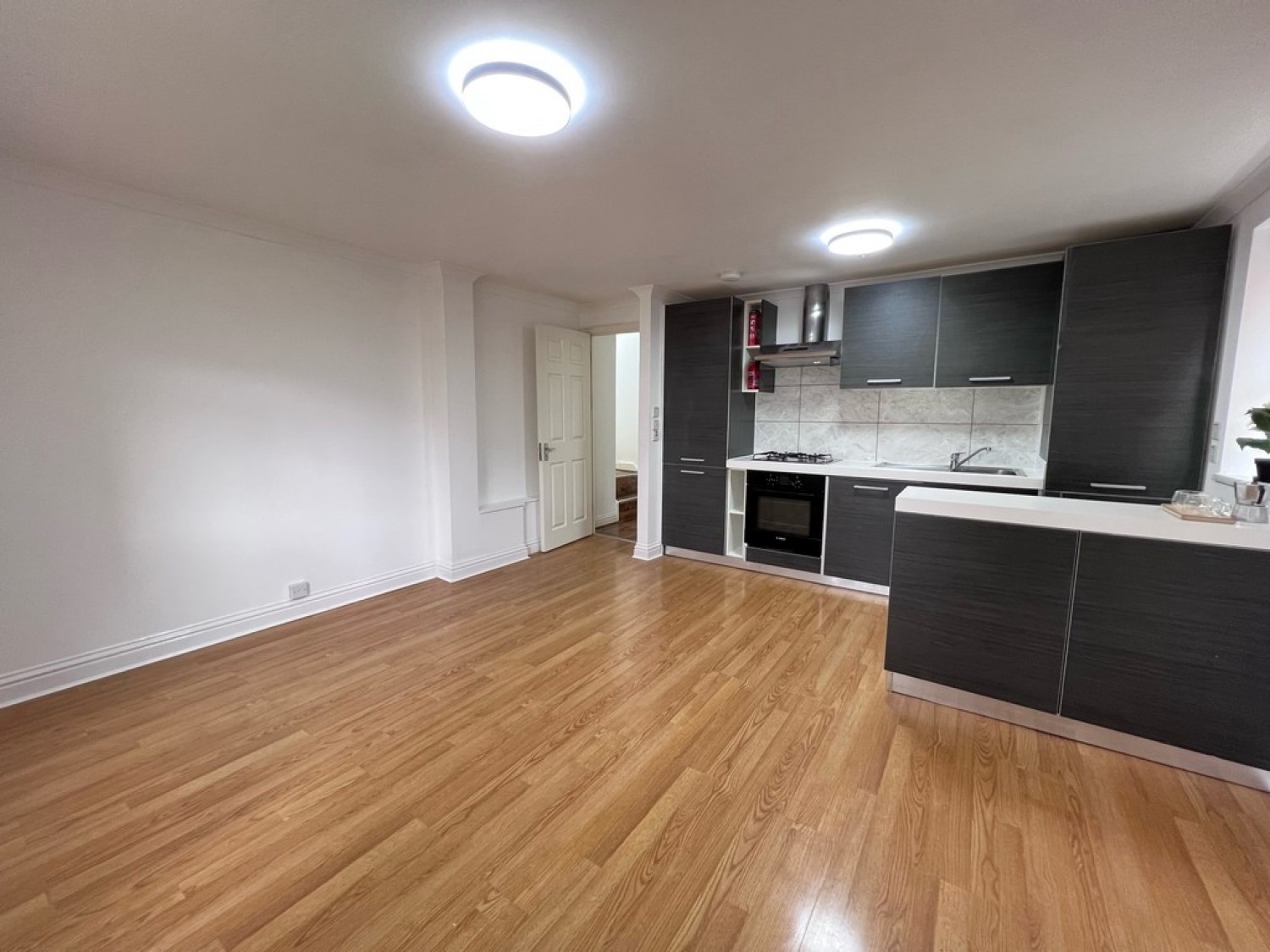 2 bedroom Flat for Letting Mulgrave Road, East Croydon, Surrey