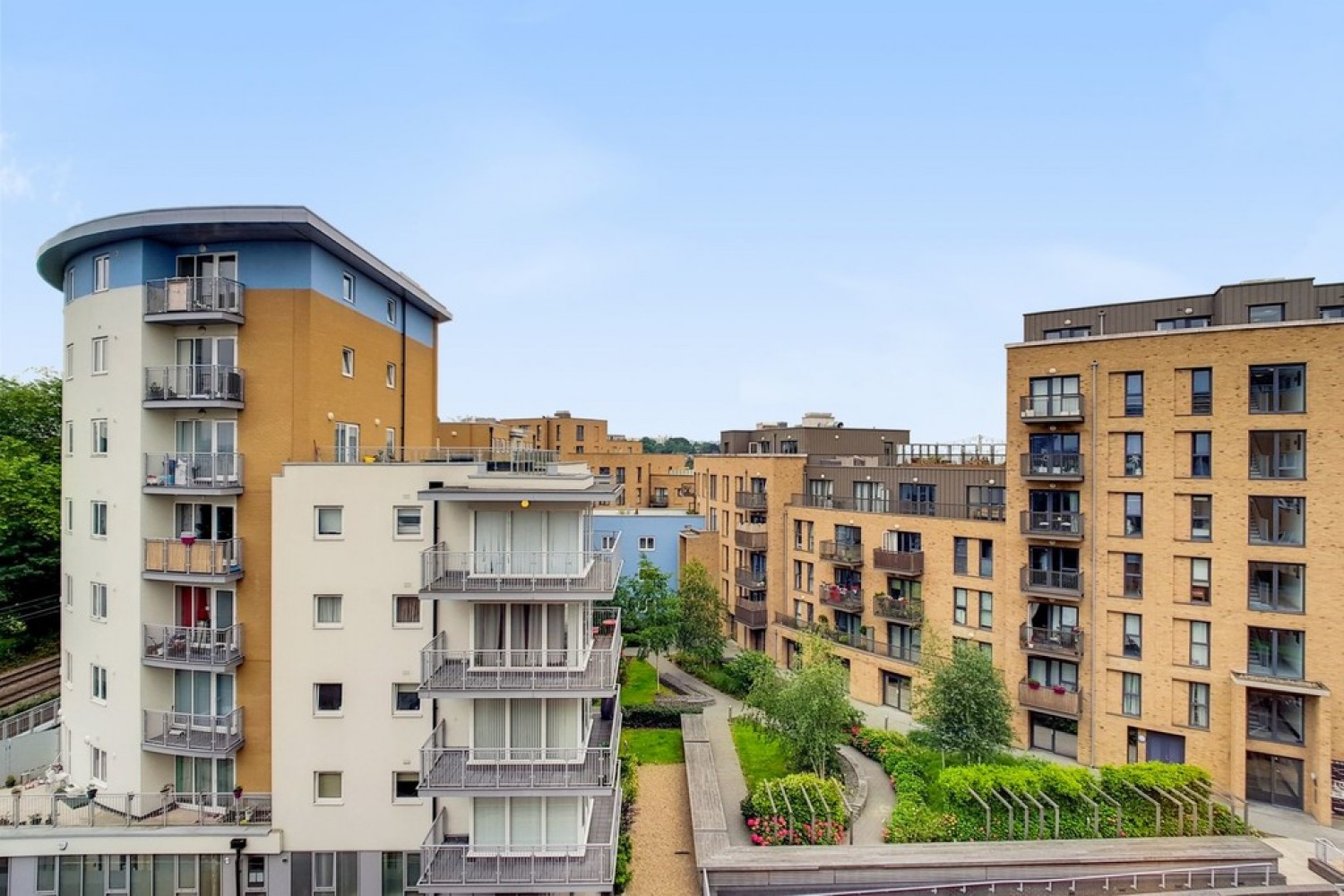 2 bedroom Flat for Sale Whitestone Way, New South Quarter, Croydon