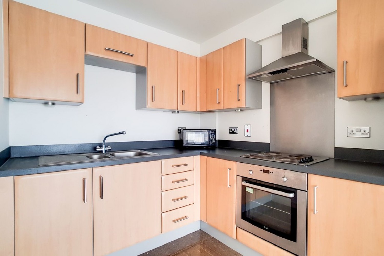 2 bedroom Flat for Sale Whitestone Way, New South Quarter, Croydon