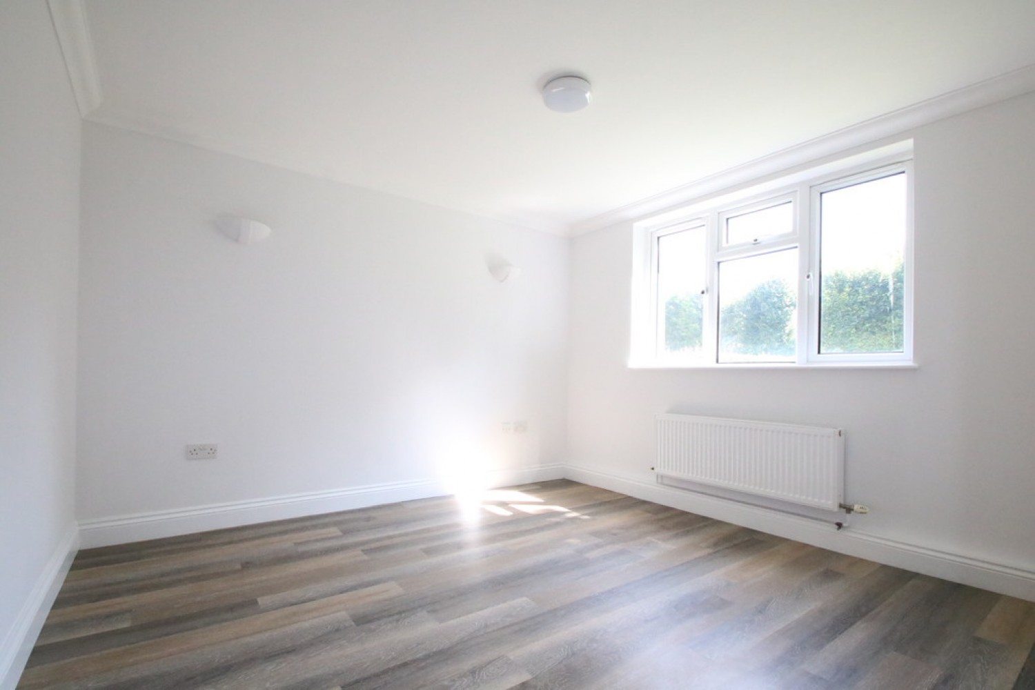 3 bedroom Flat for Letting Birdhurst Rise, South Croydon, Surrey