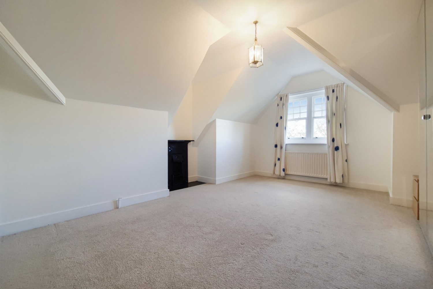 3 bedroom Flat for Letting Box Ridge Road, Purley, Surrey