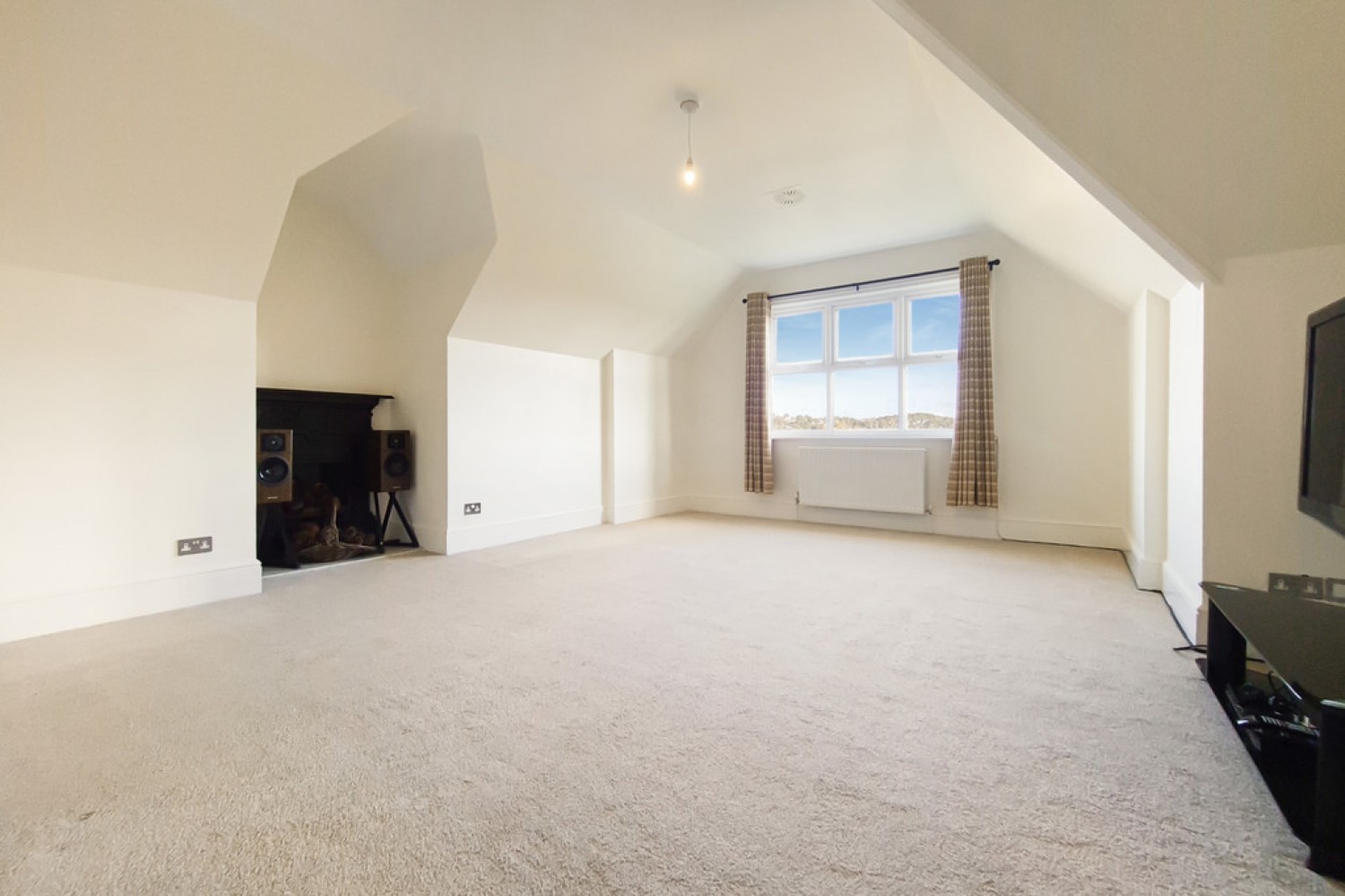 3 bedroom Flat for Letting Box Ridge Road, Purley, Surrey